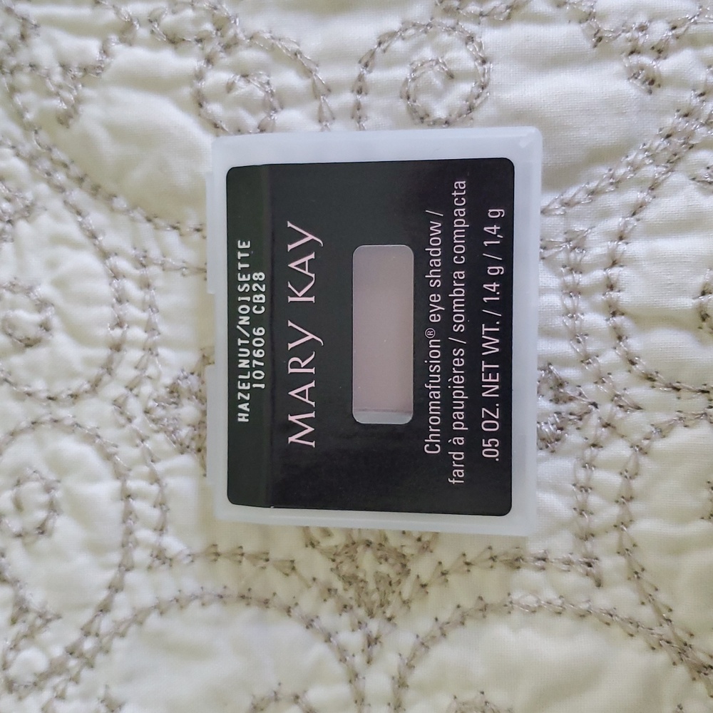 Mary Kay Chromafusion Eye Shadow Set - Crystalline, Golden Mauve, Hazelnut - Picture 5 of 6